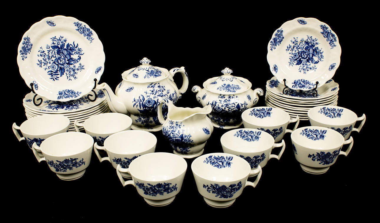 COFFEE SET, "Peony", Booths, England, 1900s.