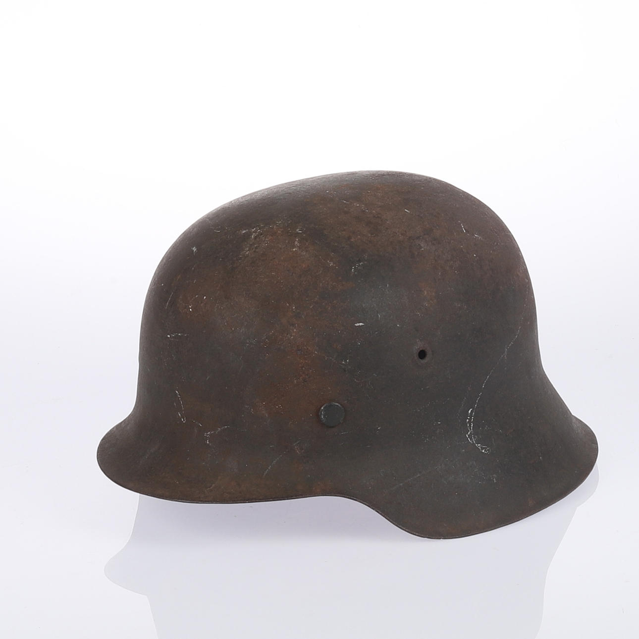 Un casco, stahlhelm M42, década de 1940, Alemania.