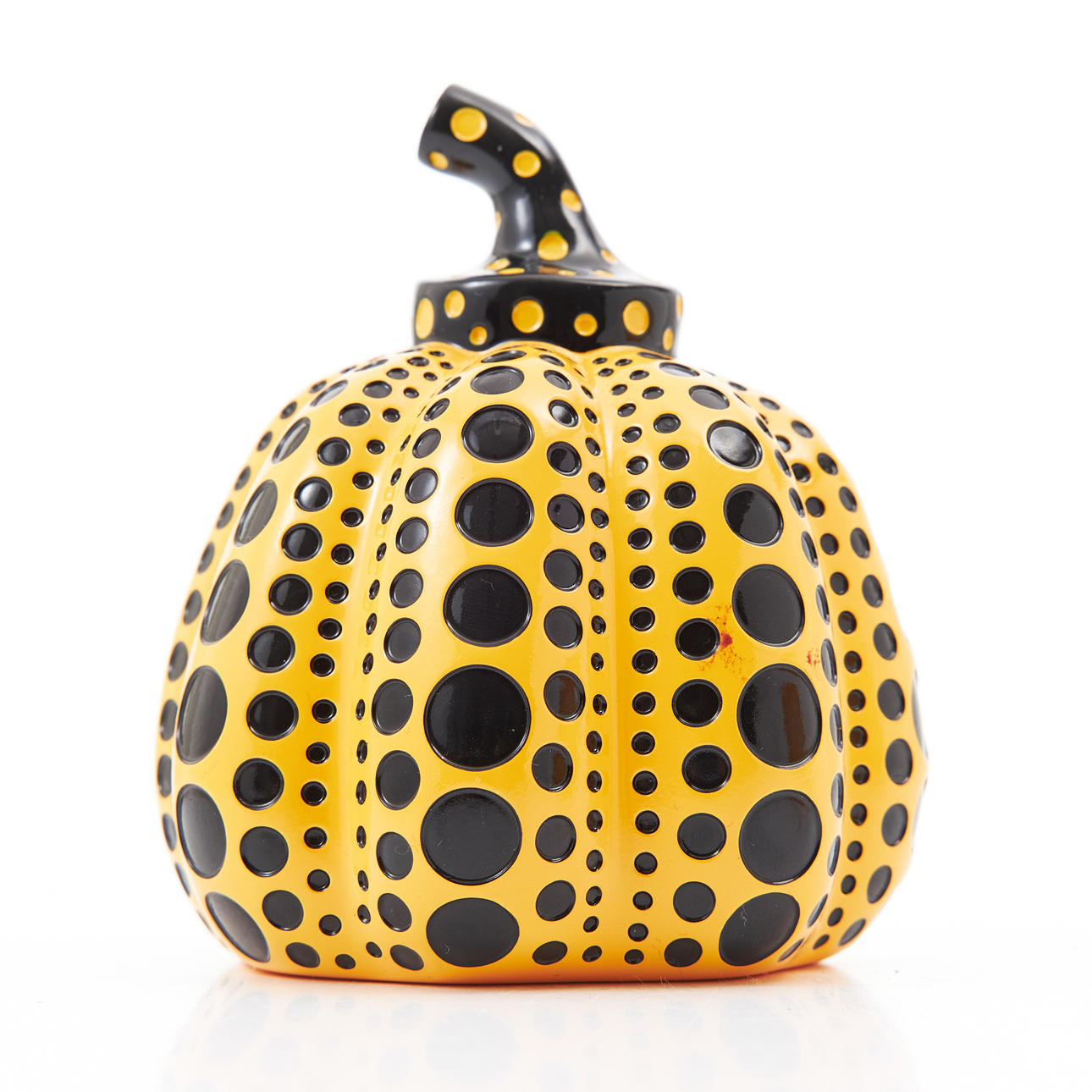 YAYOI KUSAMA. Pumpkin Yellow, 2015.