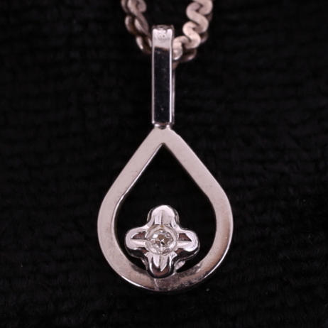 HÄNGE, vitguld, 18K, med briljant, silverkedja.