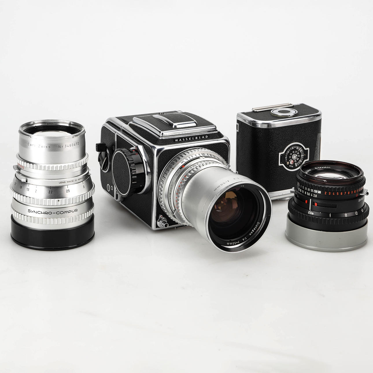 HASSELBLAD 500C/M MÁS TRES LENTES.