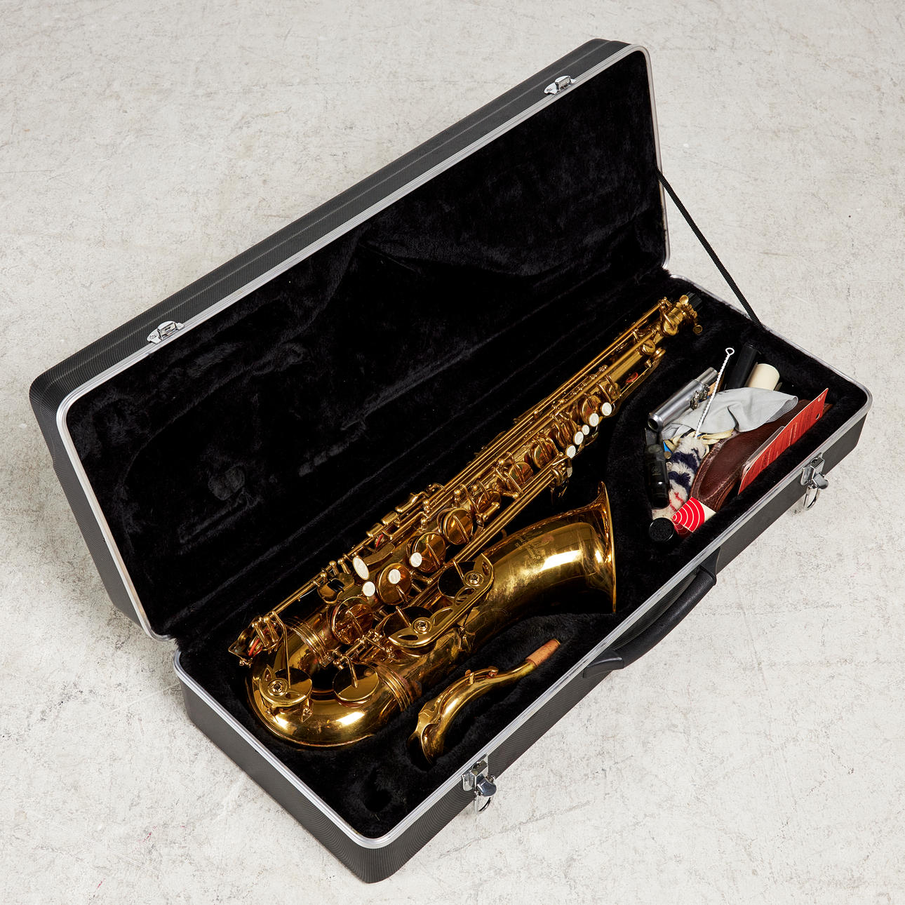 CONN-SELMER PRELUDE. Saxophone, TS700 student tenor. Collectables
