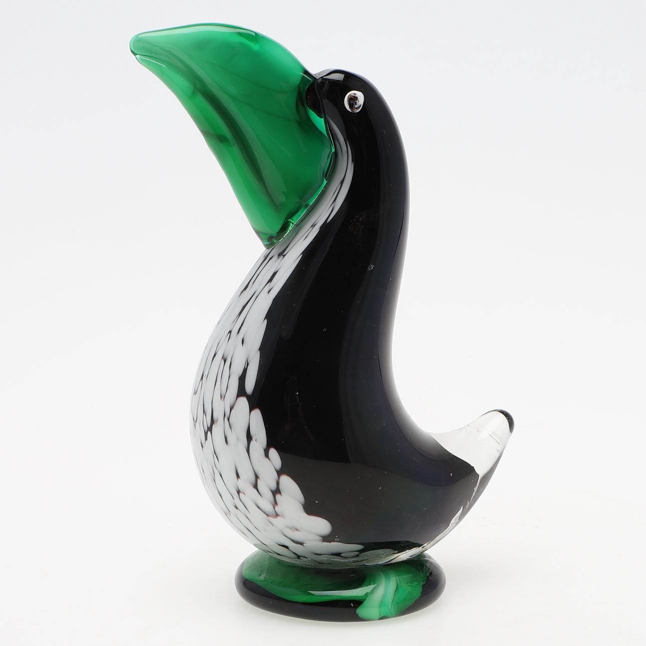 FIGUR, Tukan, Kunstglas, unsigniert.