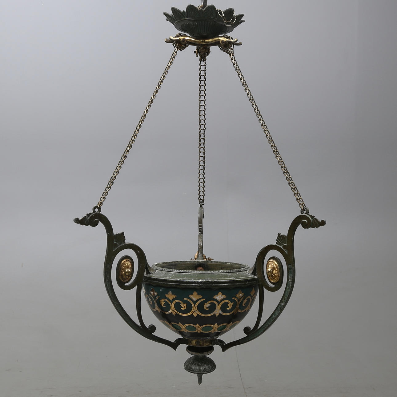 AMPEL, Ryssland, omkring 1900, höjd ca. 70 cm.