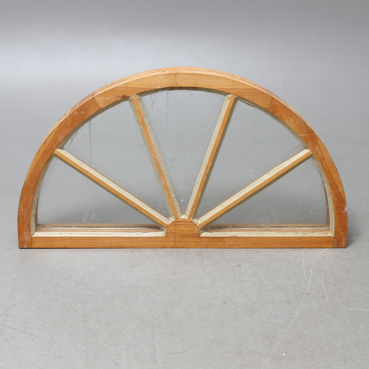 LUNETTFÖNSTER, 1900-talets slut.