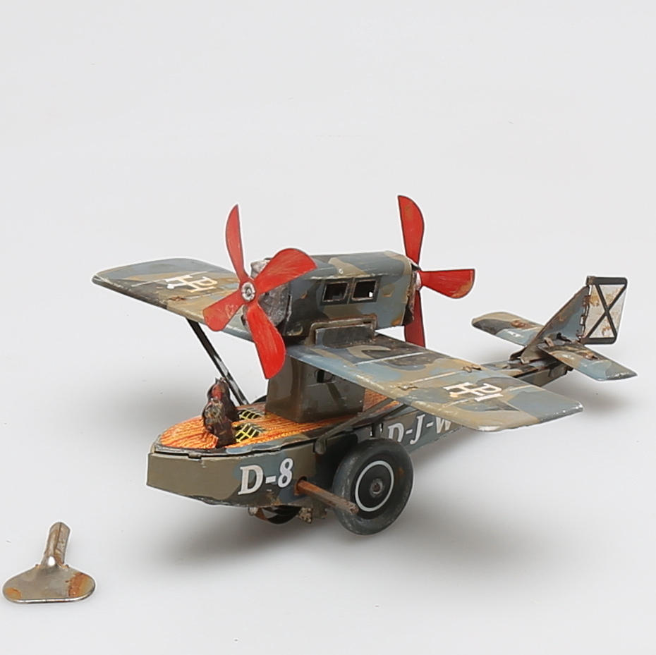 Vattenflygplan 'Propeller Plane' i plåt.