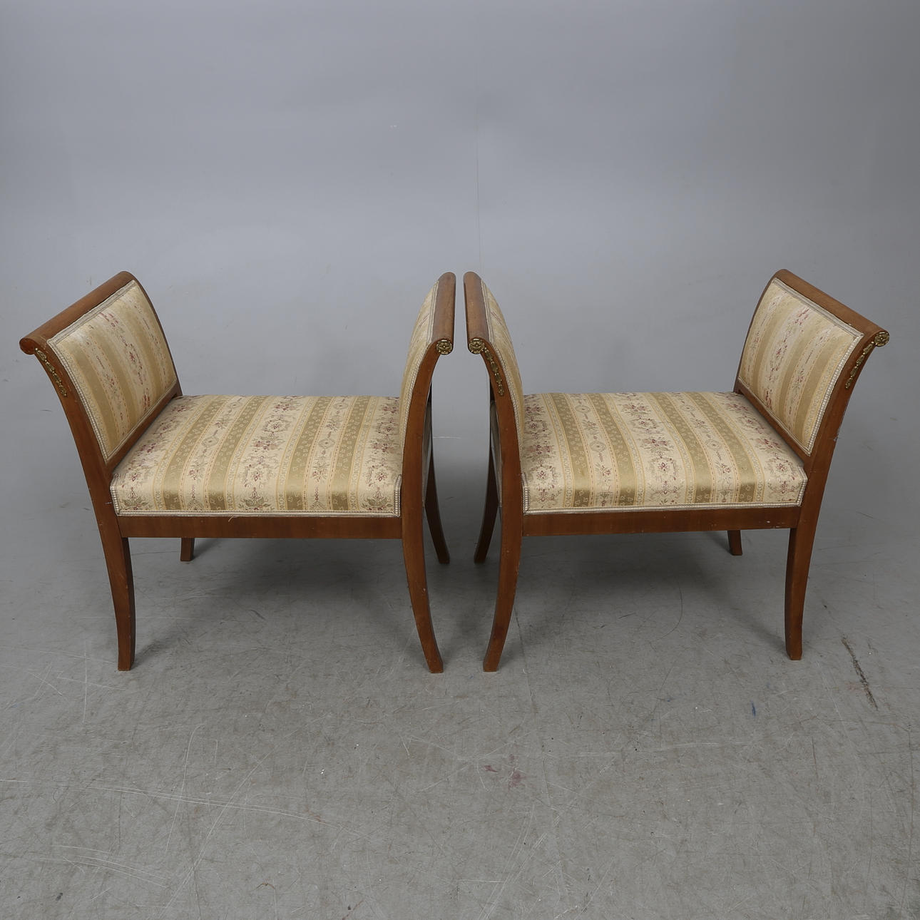 BANKETTER, ett par, empirestil, 1900-talets första hälft.