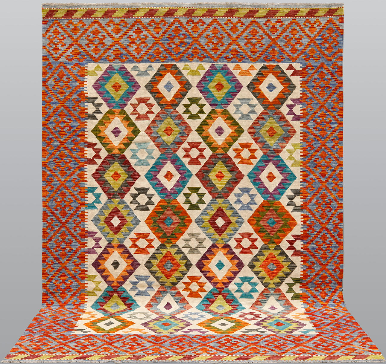 MATTA. Kelim, klassisk design, 305 x 199 cm. Mattor & Textil - Mattor ...