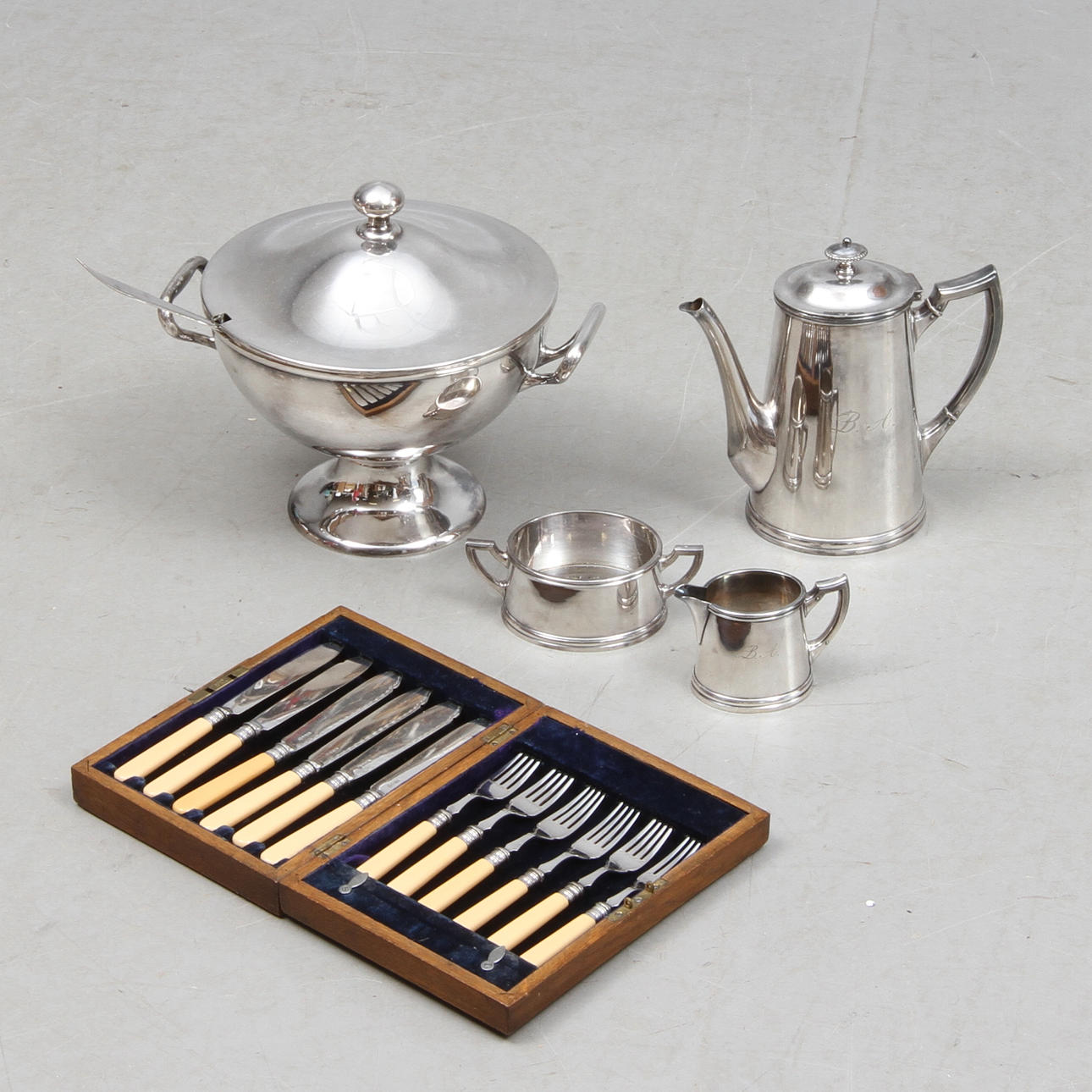 PARTI NYSILVER, 17 delar, 18/1900-tal.