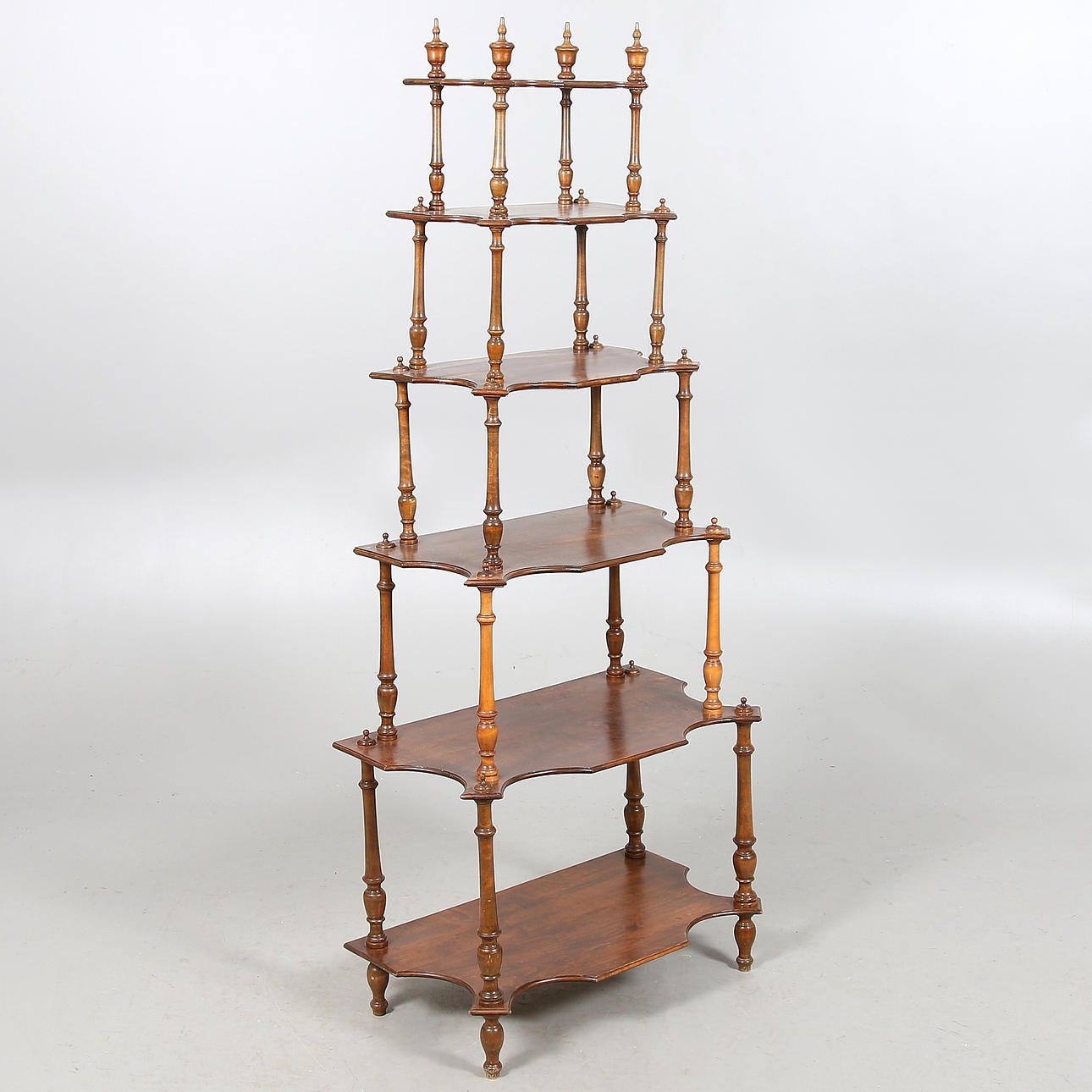 ETIENNE-HYLLA, trä, sent 1800-tal.