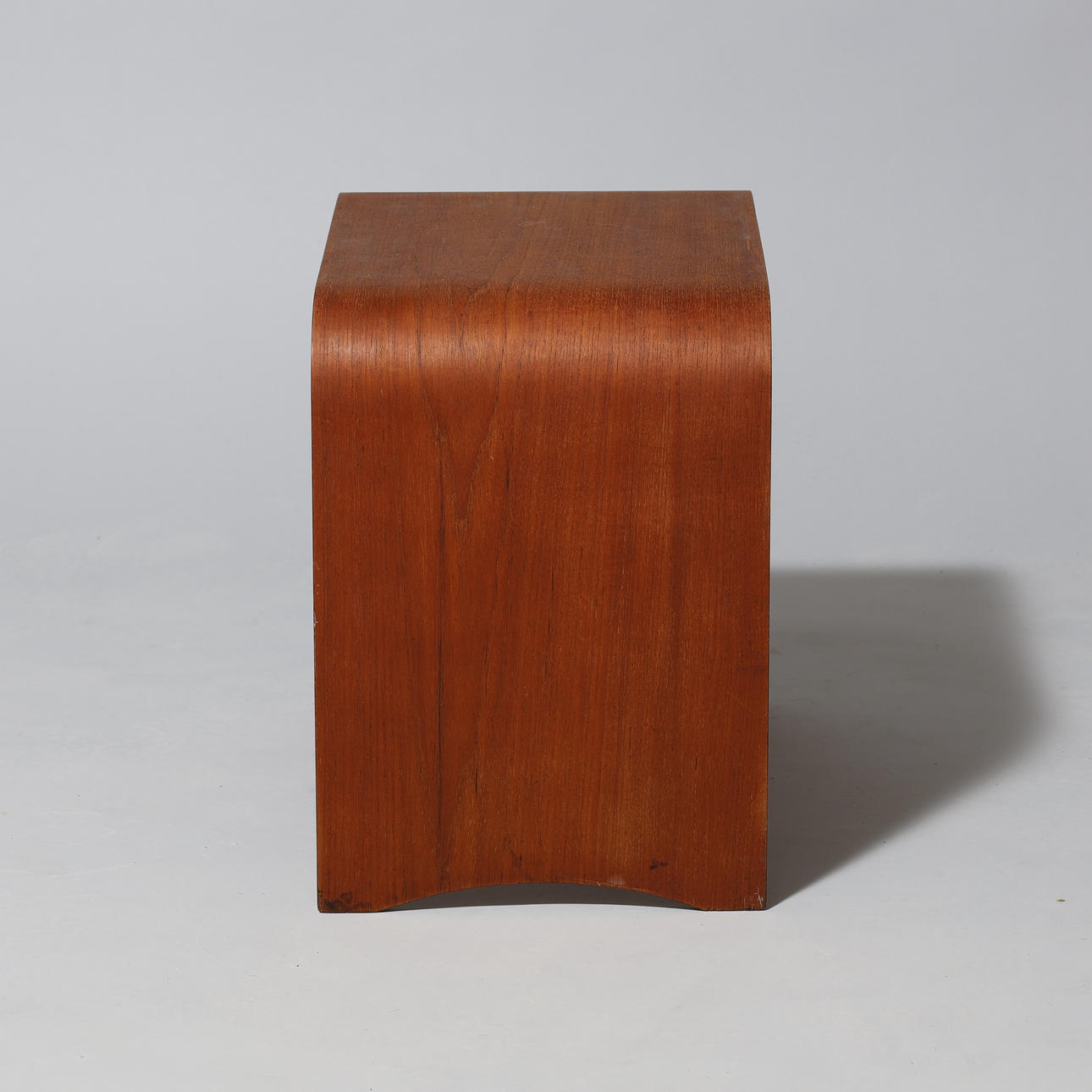 HANS LUDVIGSEN. A stool, laminated teak, Fritz Hansen, 1958, model 