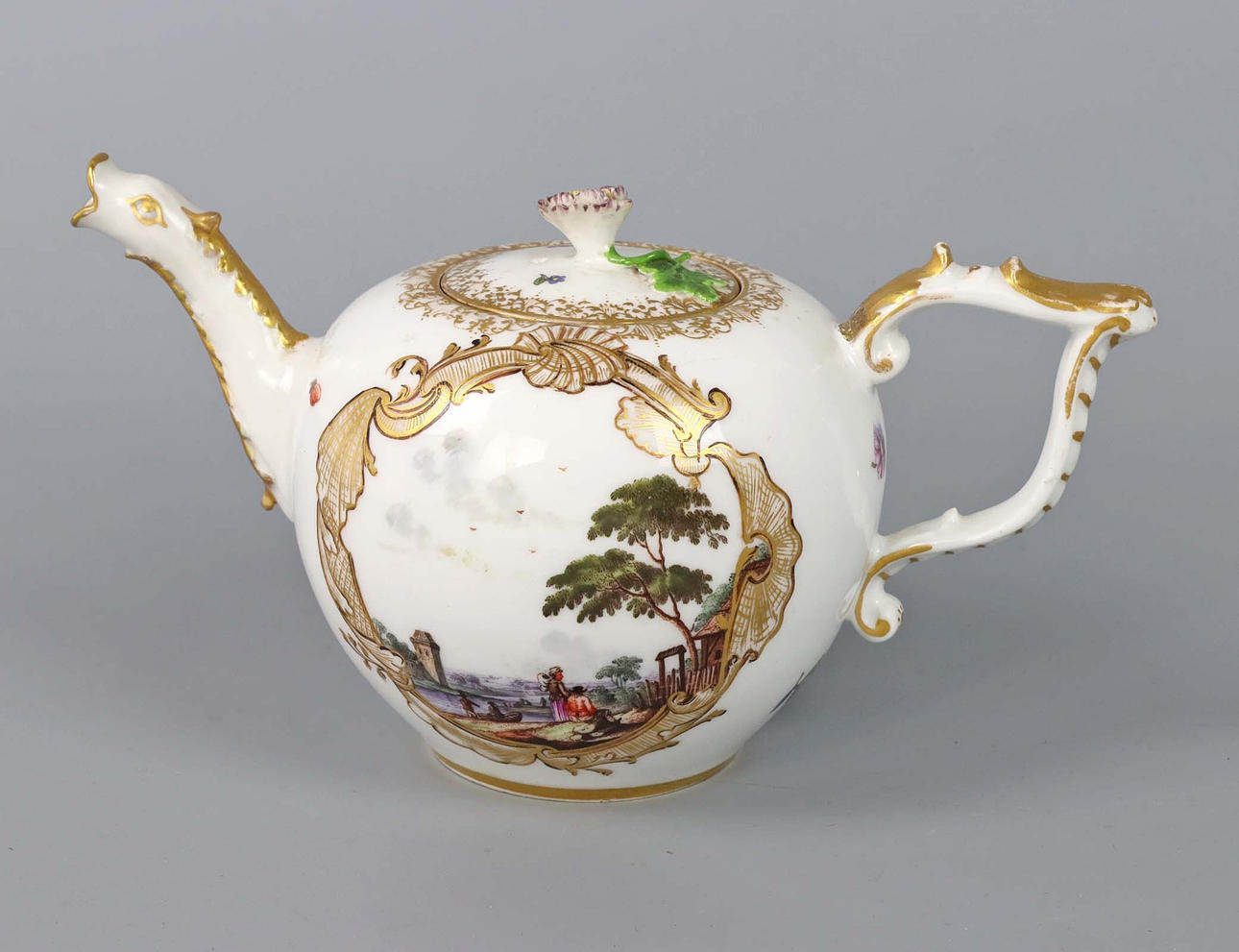TETERA ROCOCÓ MEISSEN ALREDEDOR DE 1740.