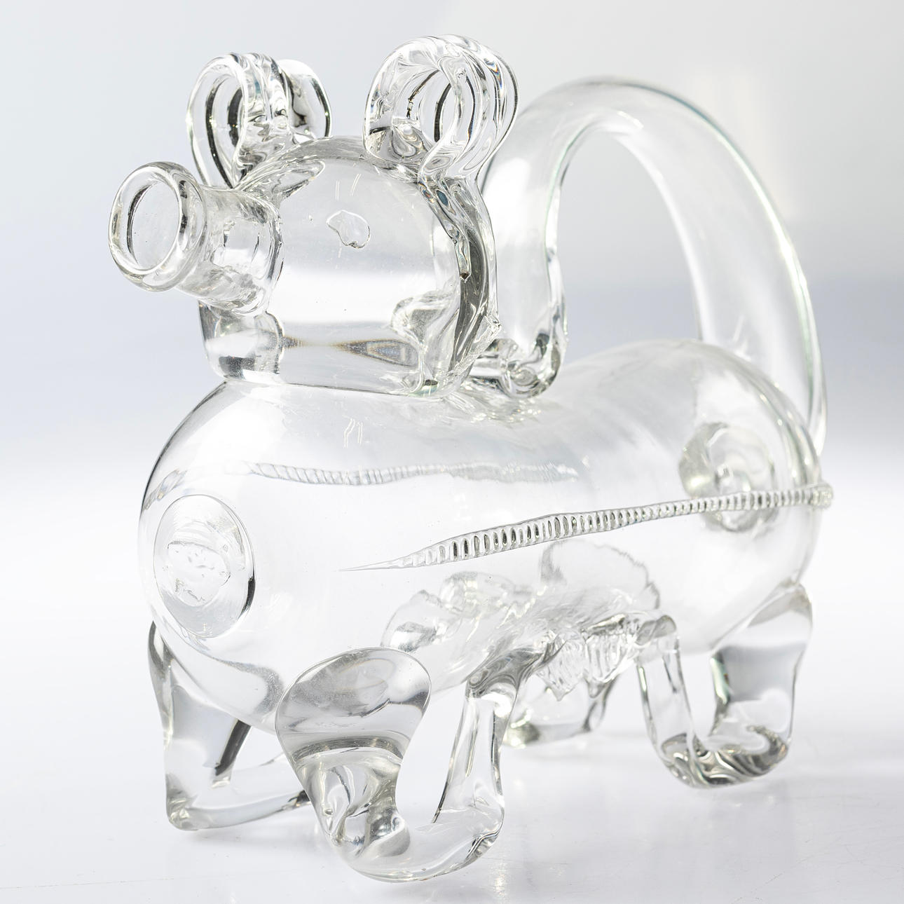 Lasinen karahvi, ns. ”Filllehund”.