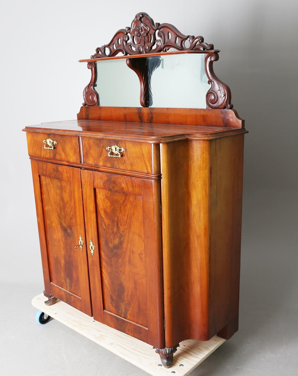 SPEGELBYRÅ, 18/1900-tal.