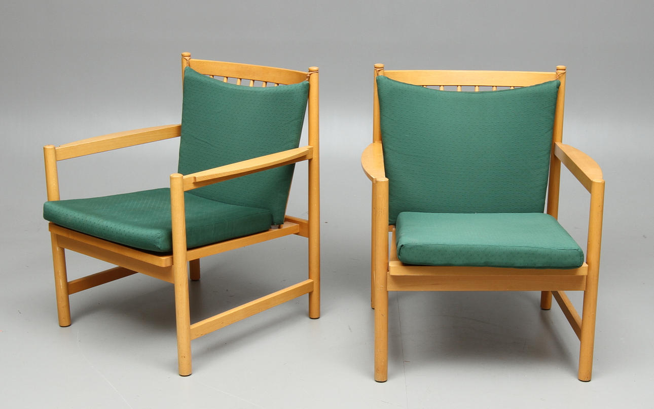 FÅTÖLJER, 1 par, 1900-talets andra hälft.