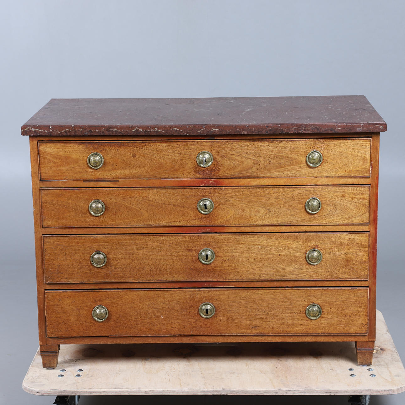 SKRIVBYRÅ, sengustaviansk.