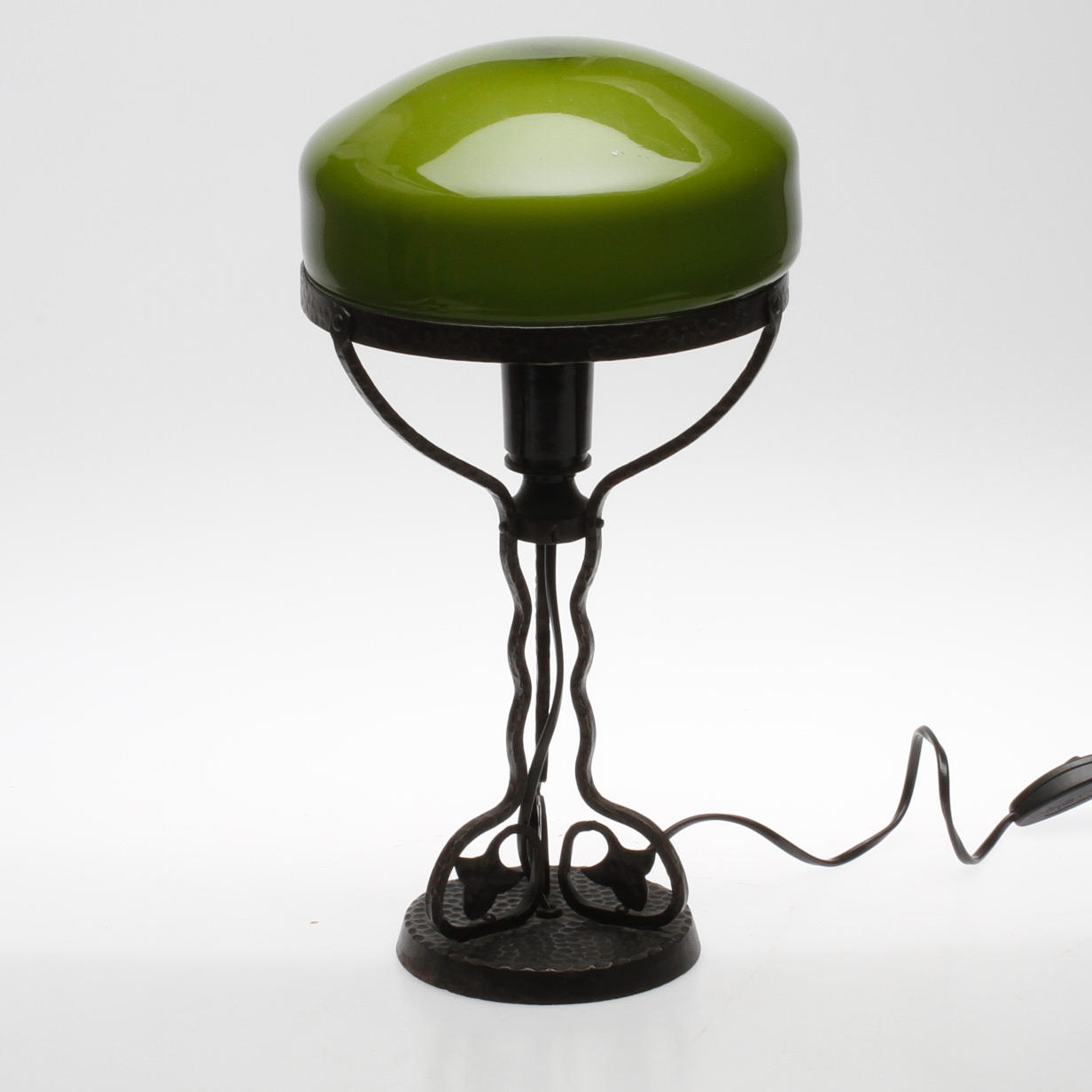 BORDSLAMPA, så kallad Strindbergslampa, 1900-tal.