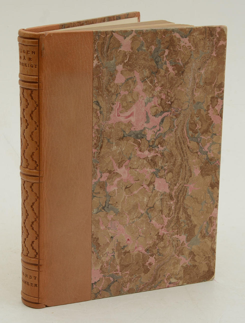 Die Straße ist krumm, Ernst Manker.