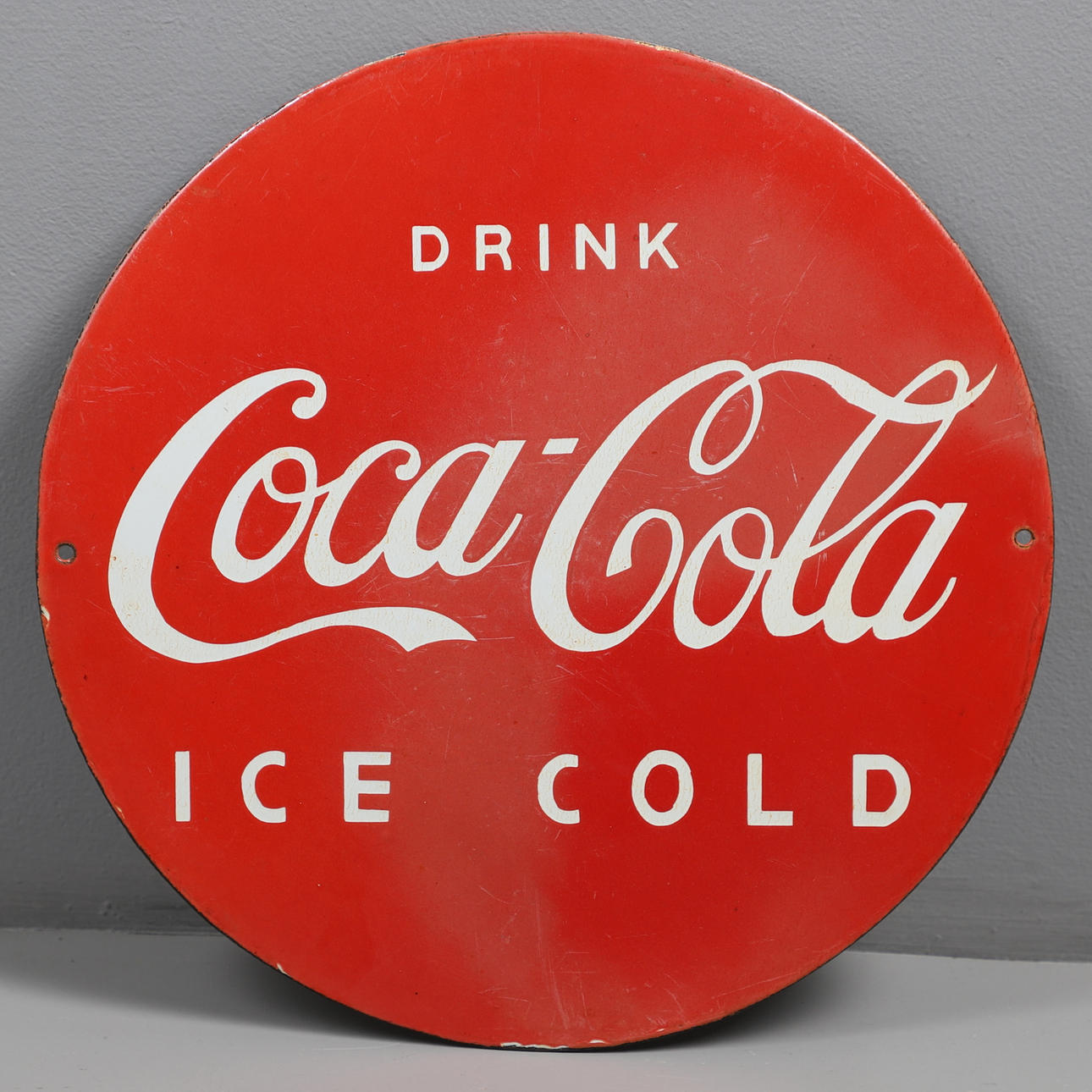 ET VINTAGE EMALJE COCA-COLA SKILT.