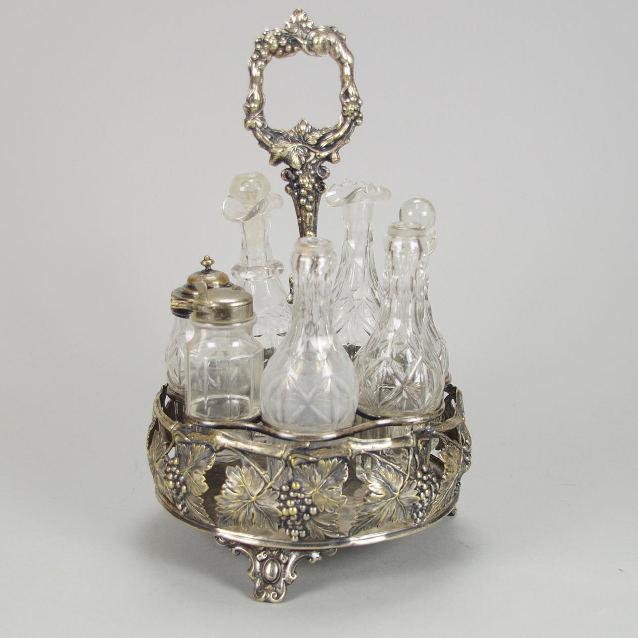BORDSSOURTOUT, nysilver med 5 flaskor och 2 burkar, nyrokoko.