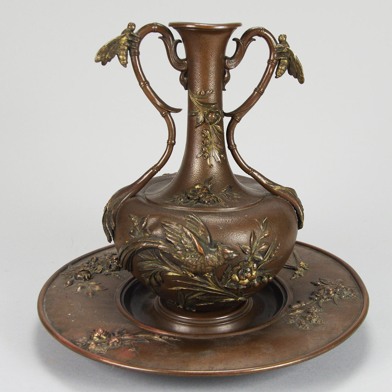 VAS MED FAT, Medjiperioden, brons, 1800-tal.