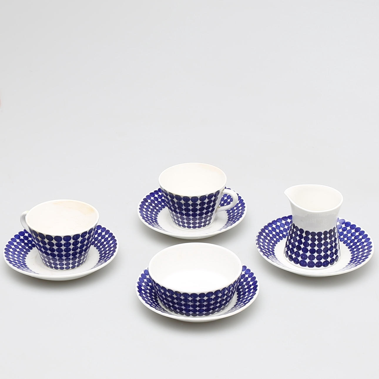 KAFFESERVISDELAR i porslin, 8 st, "Adam" Stig Lindberg, Gustavsberg. 1950/60-tal.