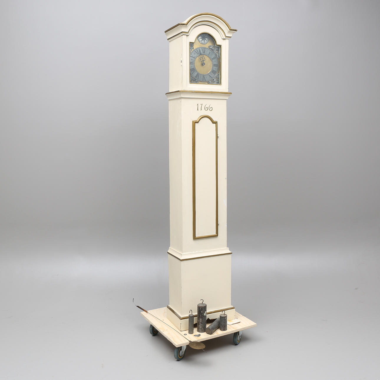 GOLVUR, med en visare, daterat 1766.