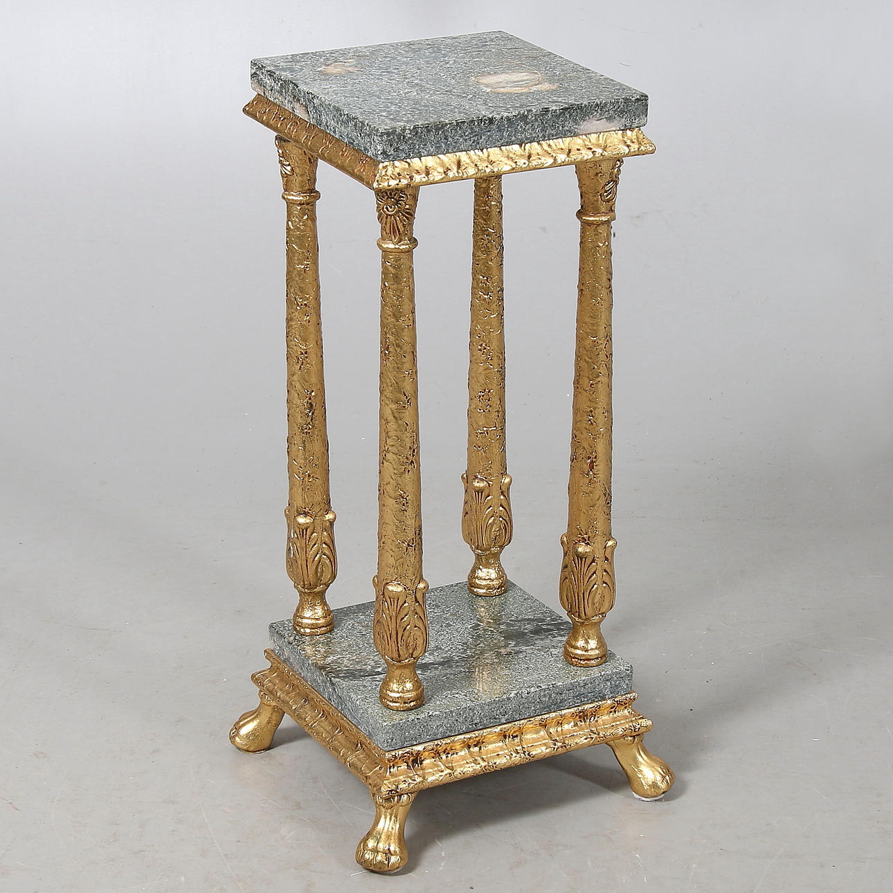 PIEDESTAL, gustaviansk stil. 1900-talets första hälft.