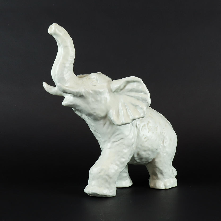 VICKE LINDSTRAND. Elefant, keramik, Upsala Ekeby.