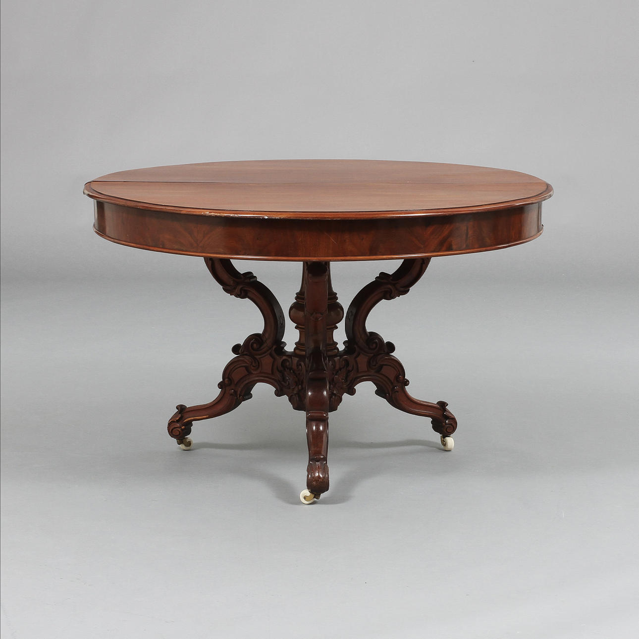 SALONGSBORD, rokokostil.