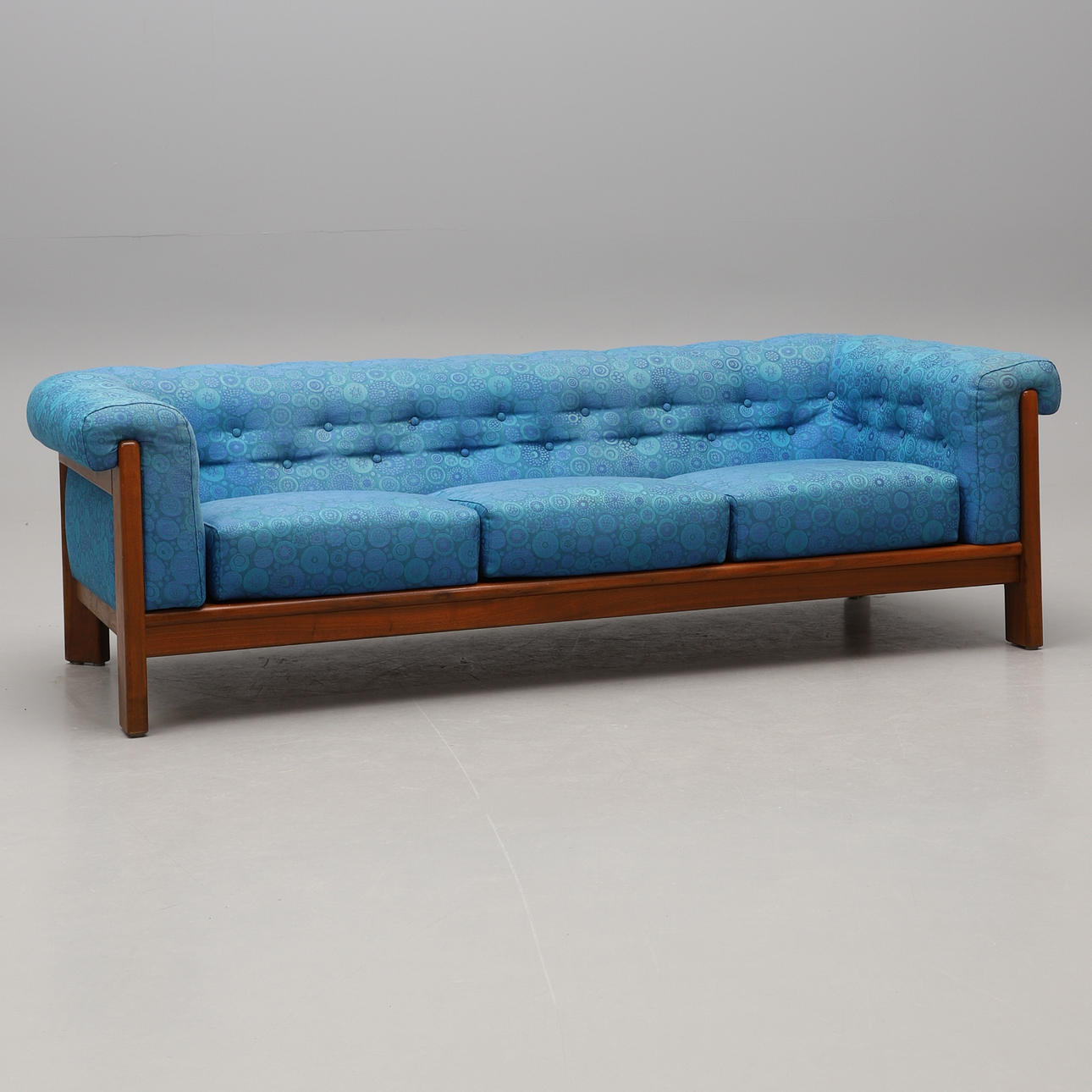 A 3-seater sofa, 1960s/70s.