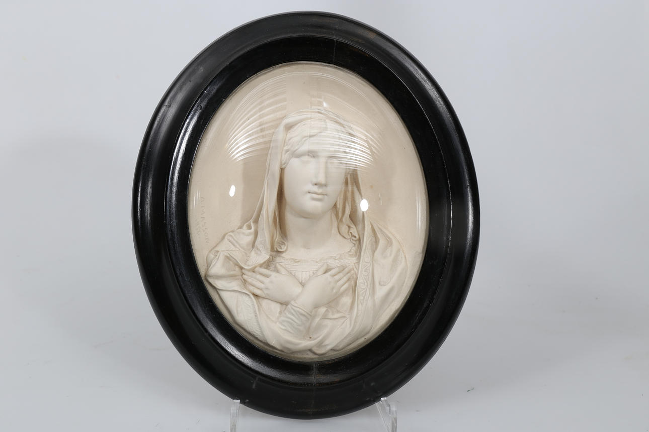 OIDENTIFIERAD KONSTNÄR. Väggtavla, parian, signerad A Masson, daterad 1896.