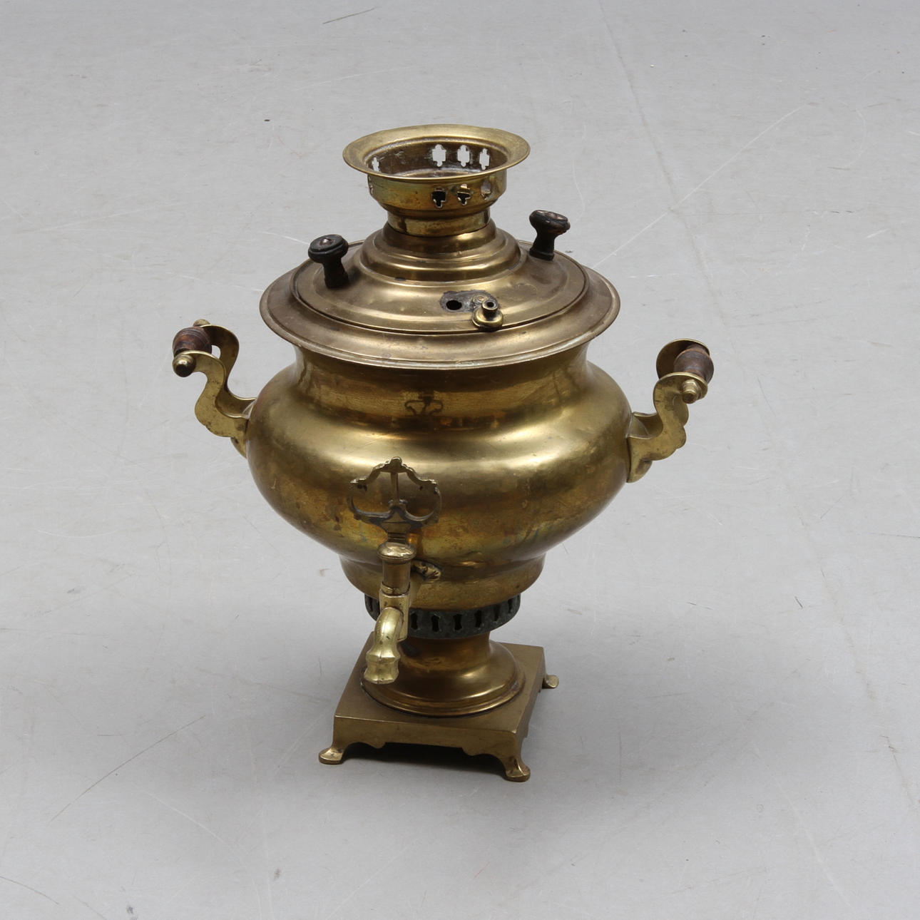 SAMOVAR, mässing.