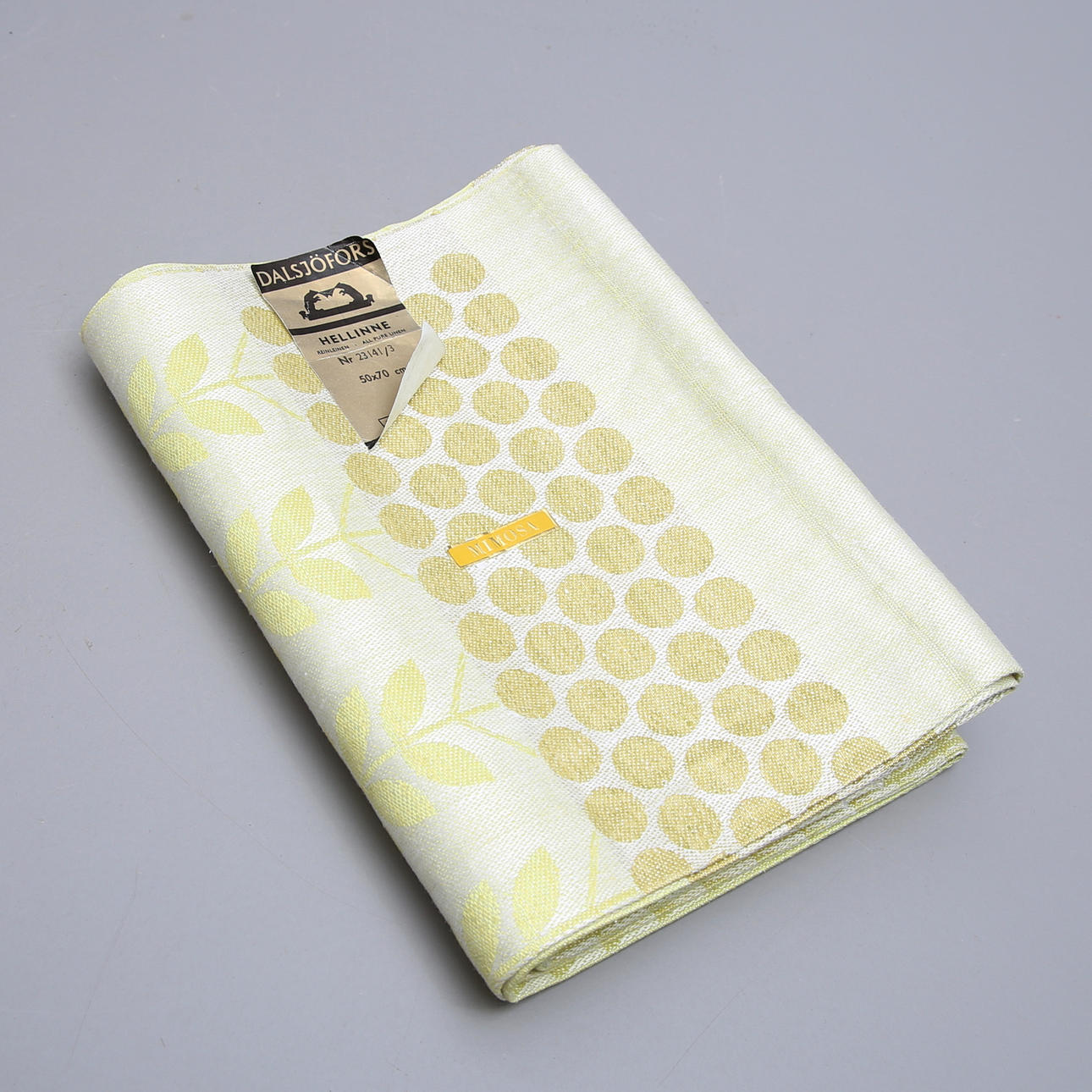 EIN WÄSCHESTÄNDER, Dalsjöfors, volle Bettwäsche.