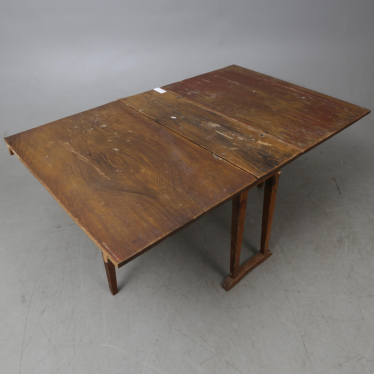 SLAG TABLE, 1800s. Furniture - Tables - Auctionet