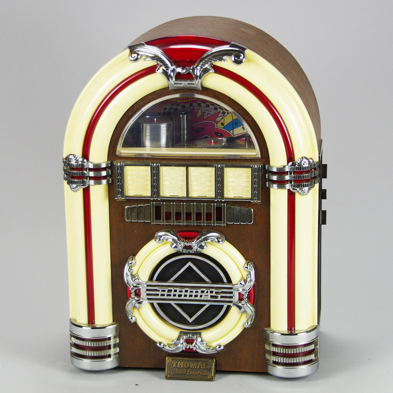 RADIO i form av jukebox, Thomas, 1900/2000-tal.