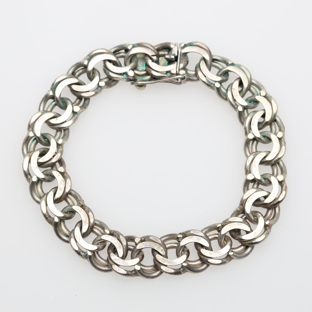 ARMBAND, bismarck, silver , Ystad, år 1969.