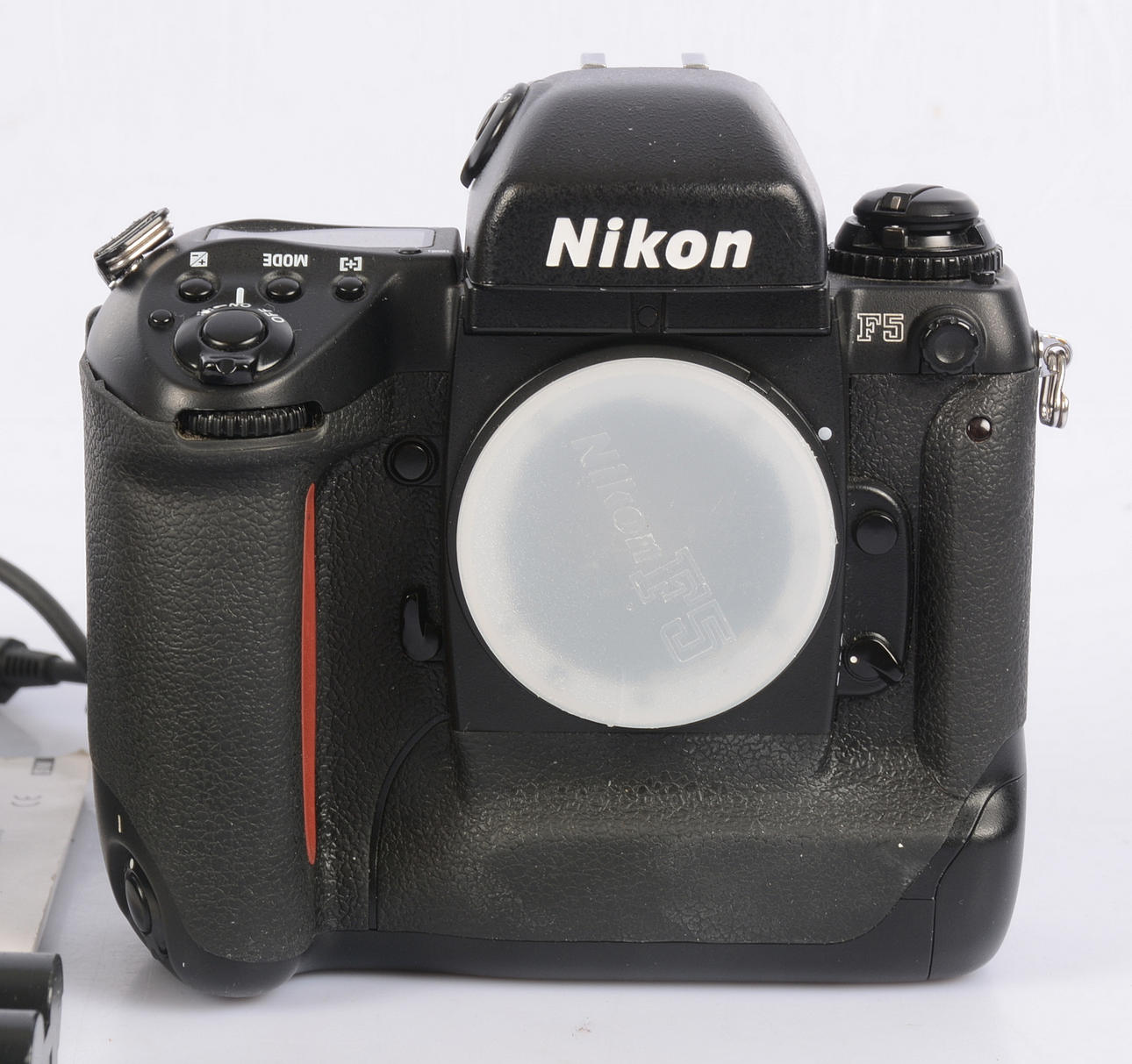 SYSTEMKAMERAHUS. Nikon F5, analog.