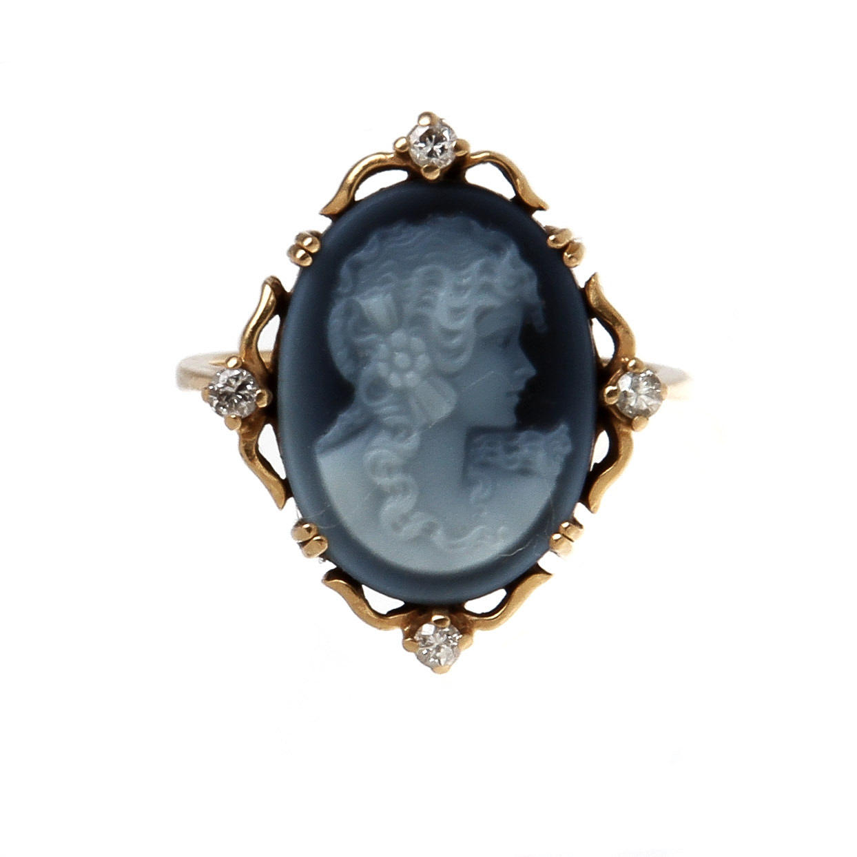 RING, 18k guld med camé och 4 diamanter, totalt 0,12 ct, vikt 6 gram.