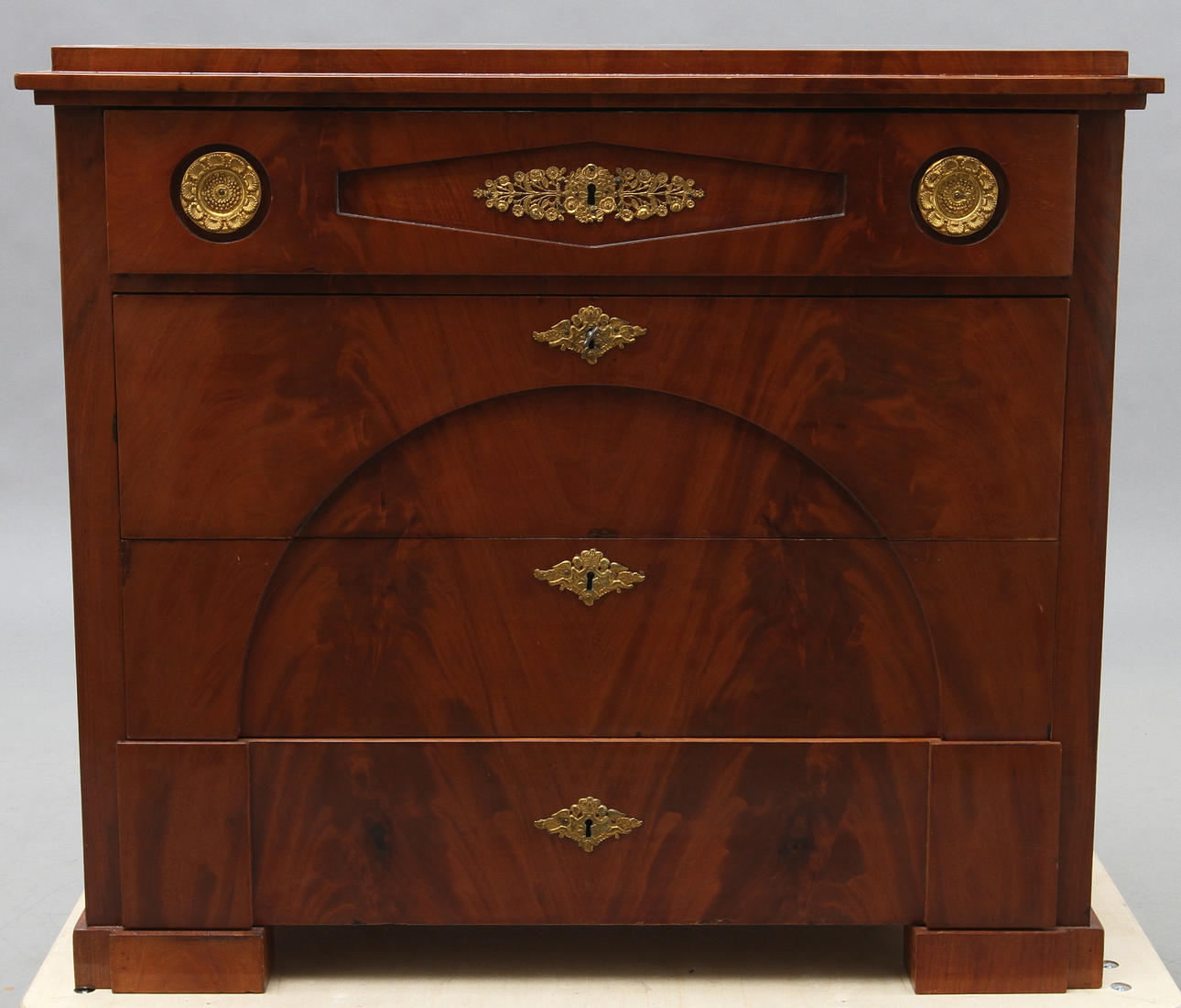 BYRÅ, empire, 1800-tal.