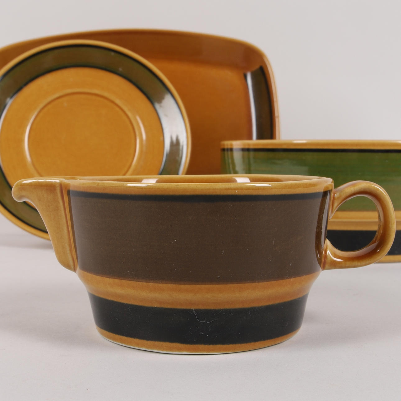 A set of 4 tableware parts, Stavangerflint, Norway. Ceramics