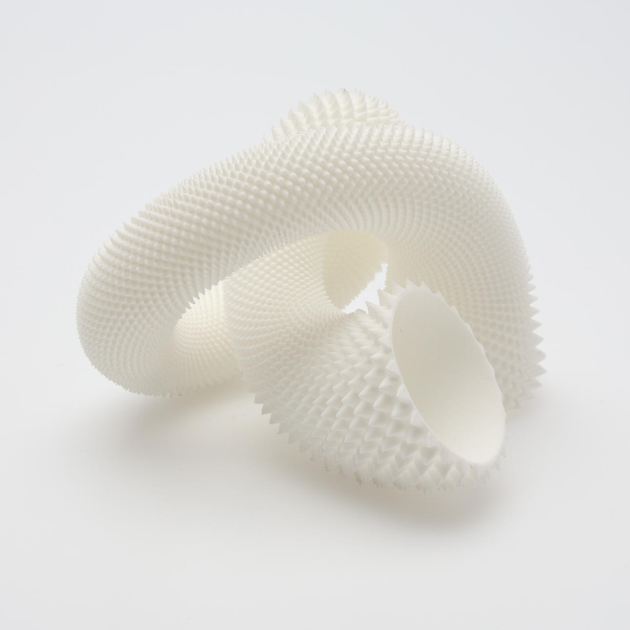 EVA HILD. 3D-PRINTAD SKULPTUR, KOMPOSIT.