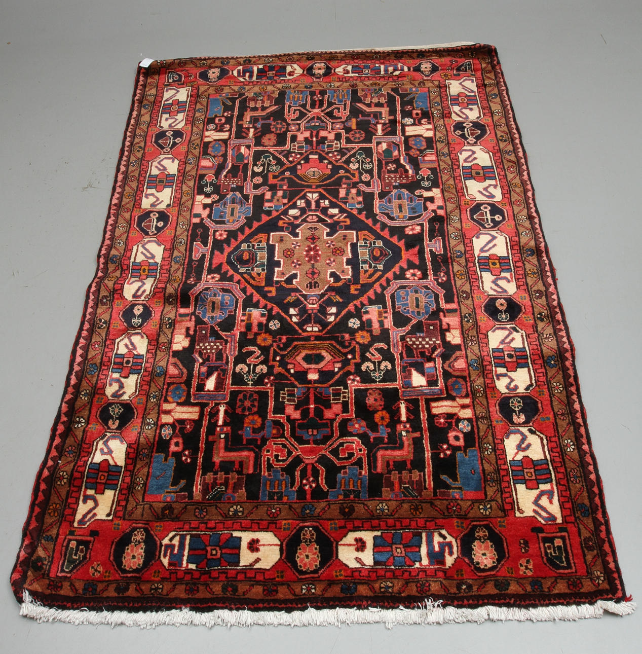 MATTA, orientalisk ca 245 x 161 cm.