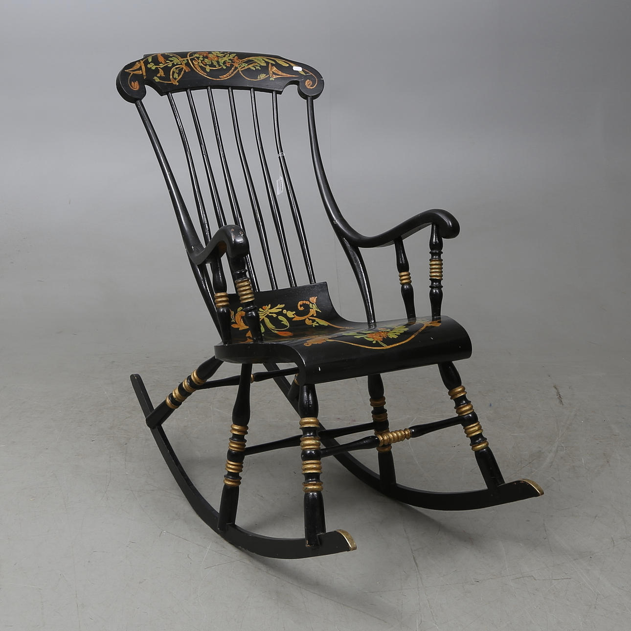 GUNGSTOL, bemålad, sent 1800-tal.