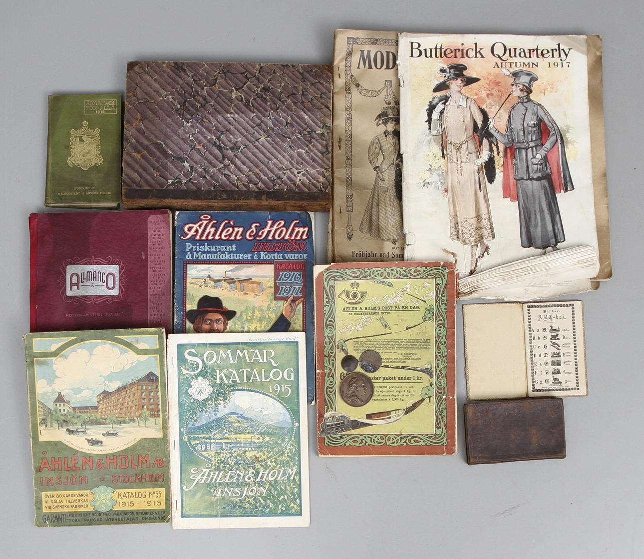 BÖCKER, KATALOGER och MYNT, 1800-1900-TAL.