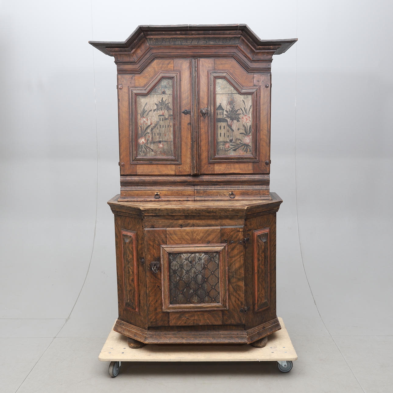 Ein gewöhnliches Sideboard, Dalarna, datiert 1773.