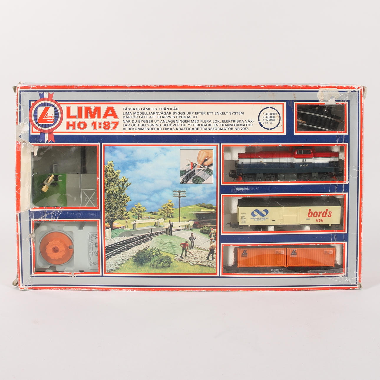 VÍA DE TREN CON TRANSFORMADOR, Lima, Italia.