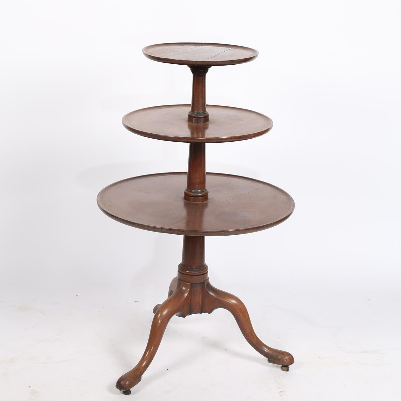 A GEORGE III MAHOGANY WHATNOT.