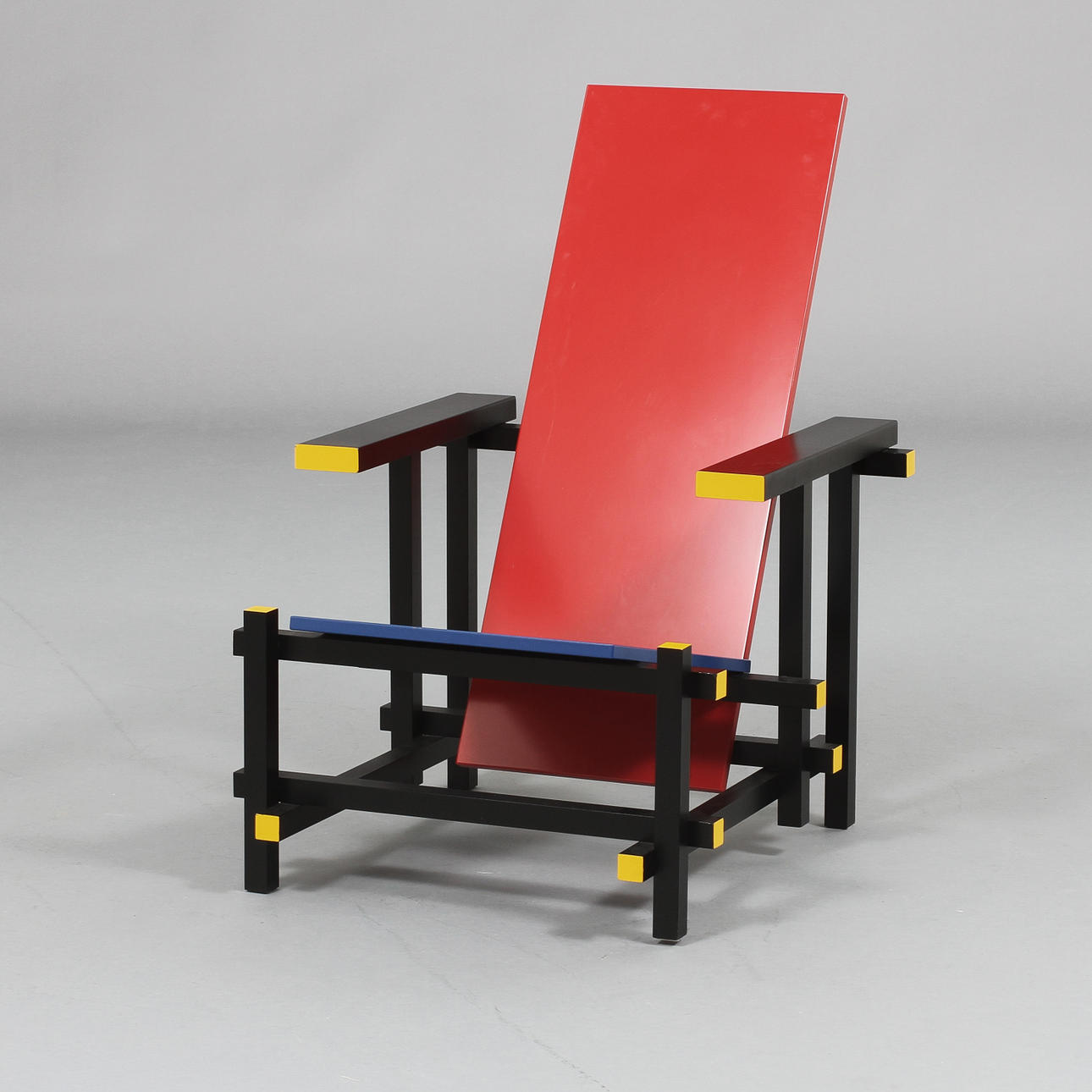 FÅTÖLJ, Red and blue chair, efter Gerrit Rietveld.