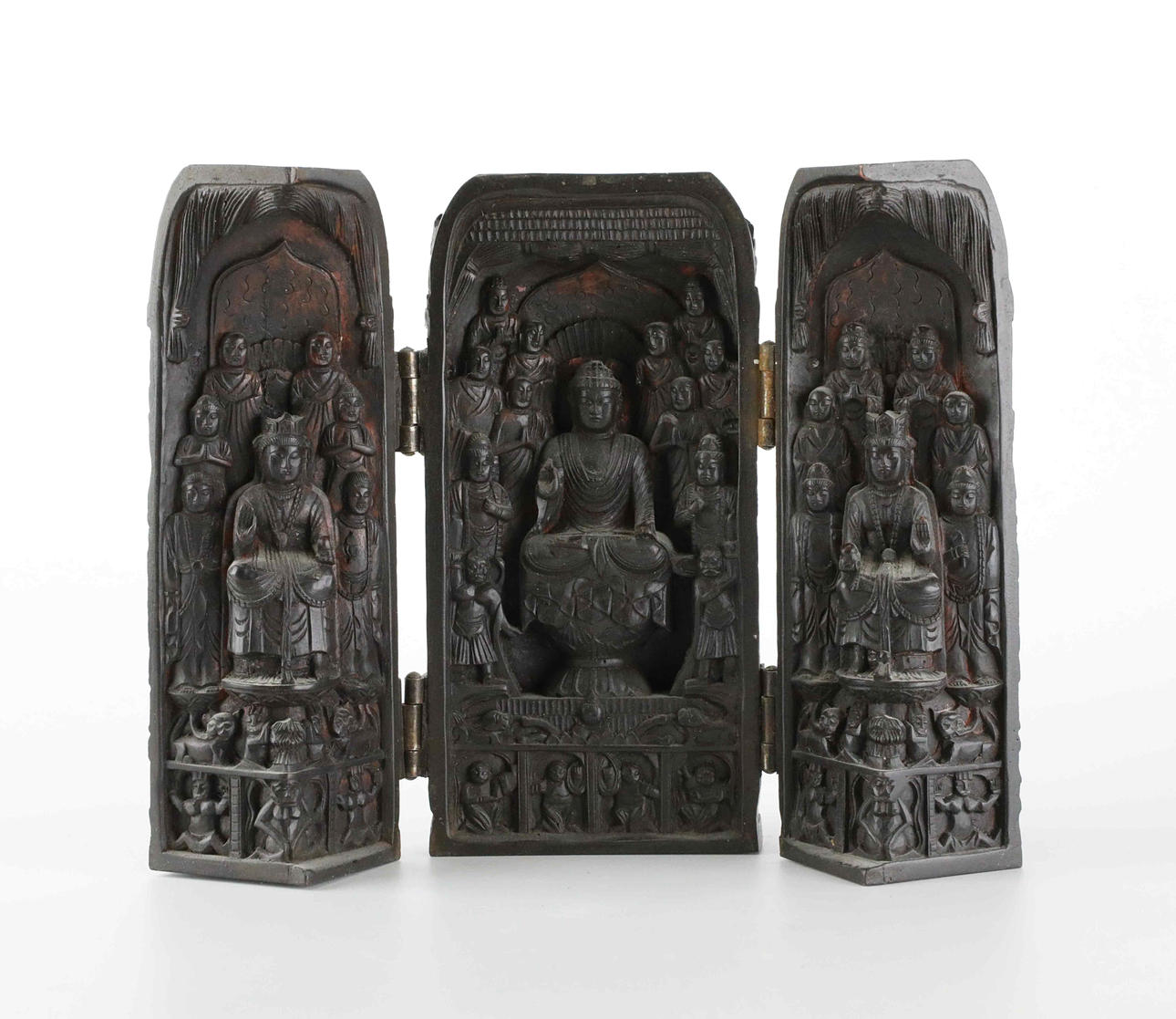 A Chinese Buddhist table salter, 20th century.